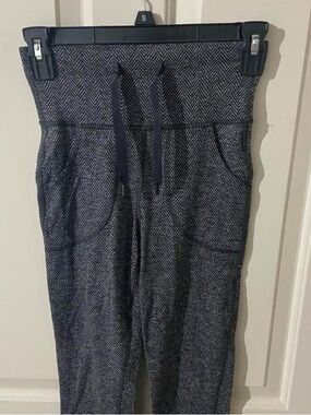 lululemon athletica Women's Herringbone Drawstring Leggings in Charcoal